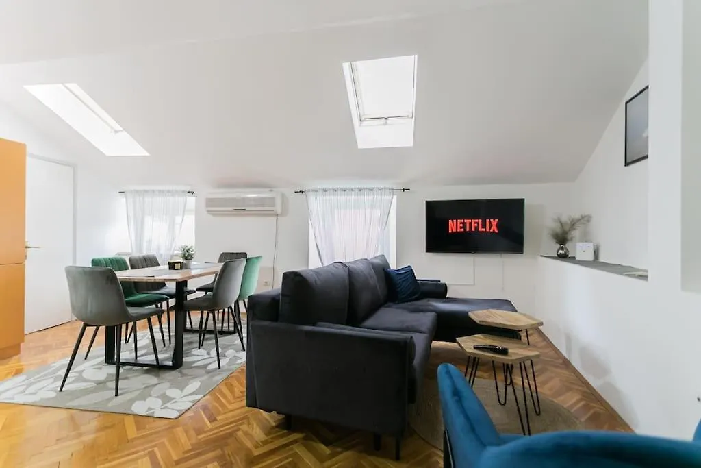 Urban Point - City Centre Pet Friendly Apartment Crikvenica